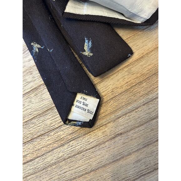 Vintage Men’s Italian Navy Tie 3.75” Flying Ducks Kasmir Wool Silk Blend Hunting - Picture 7 of 13